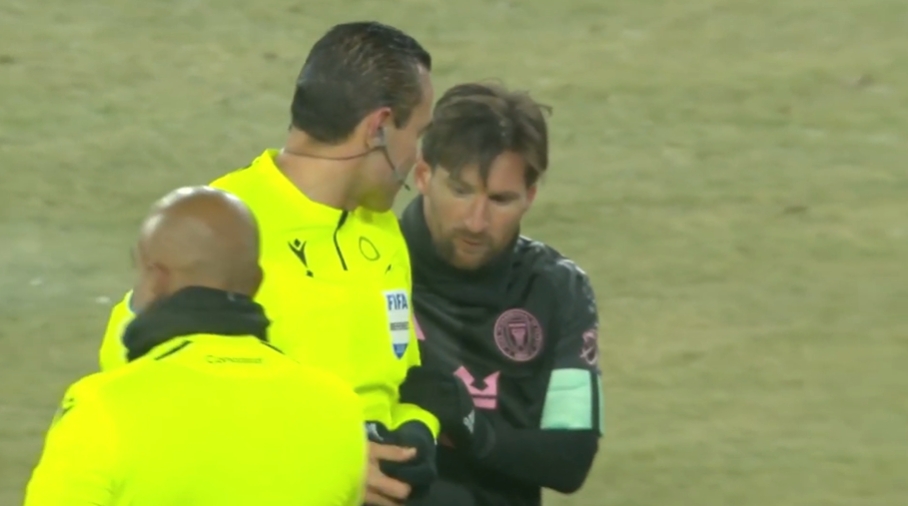 賽后向梅西要簽名！ESPN：墨西哥裁判被停哨半年，再犯無限期停哨