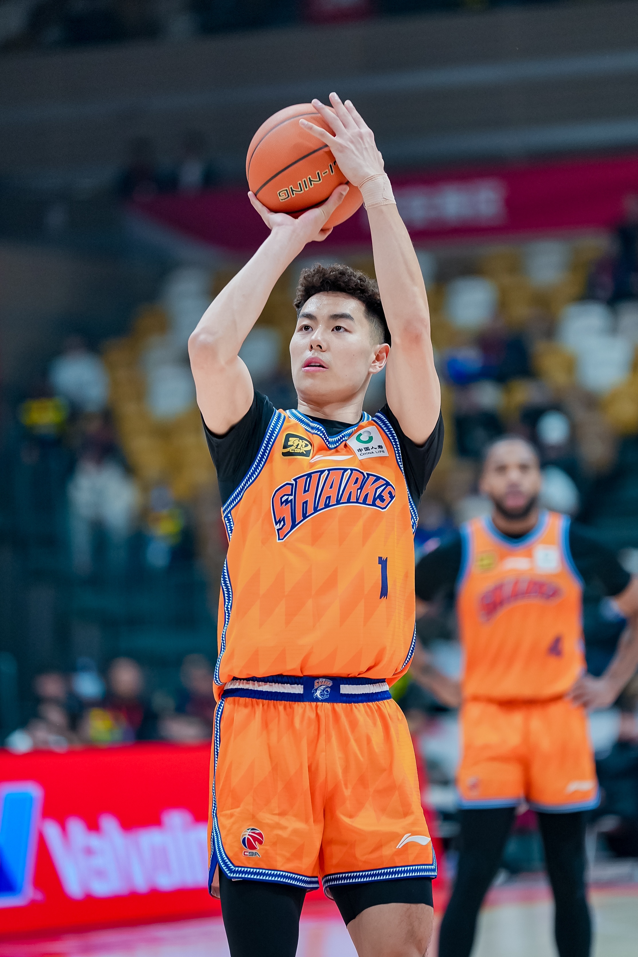 相當高效！李添榮10中7&三分7中4拿全隊并列最高18分